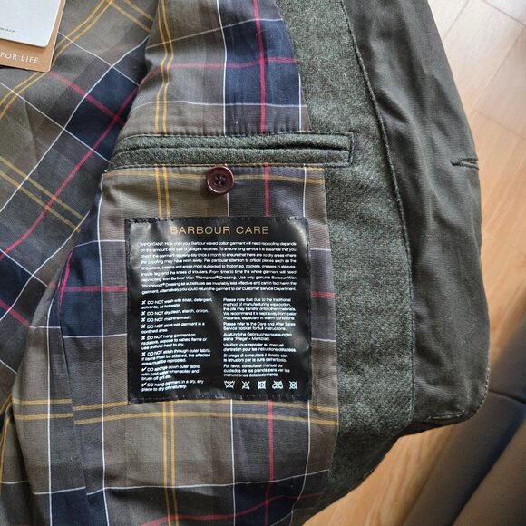 Barbour Beacon Sports Waxed Jacket - Picture 12 of 14